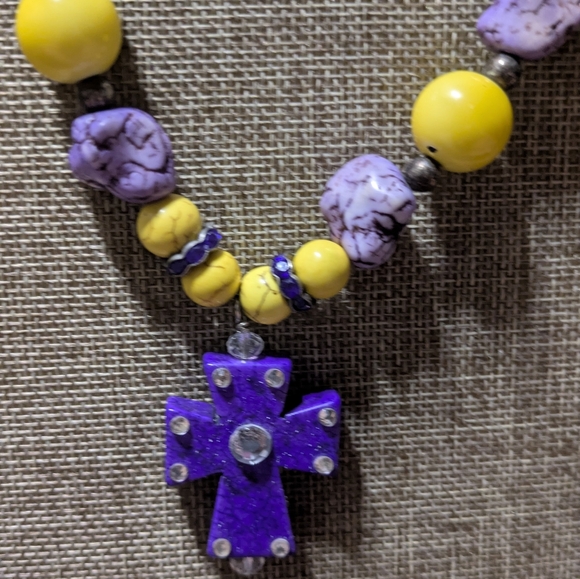 Purple and Goldtoned Chunky Beaded Necklace with Cross Pendant - Picture 5 of 7